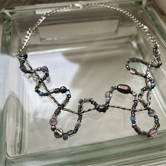 d’oinky WIGGLY CURB CHAIN BEADED NECKLACE HANDMADE Grey - Picture 1 of 6